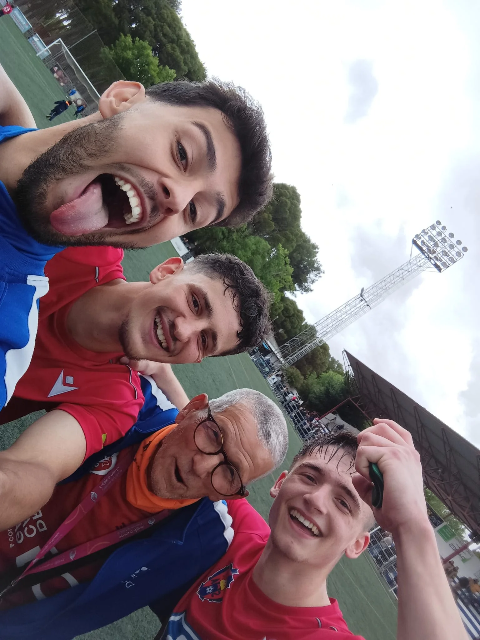 El Emers Sporting se reencuentra con la victoria y asegura el tercer puesto tras vencer a La Fuente en un Delgado Meco vibrante