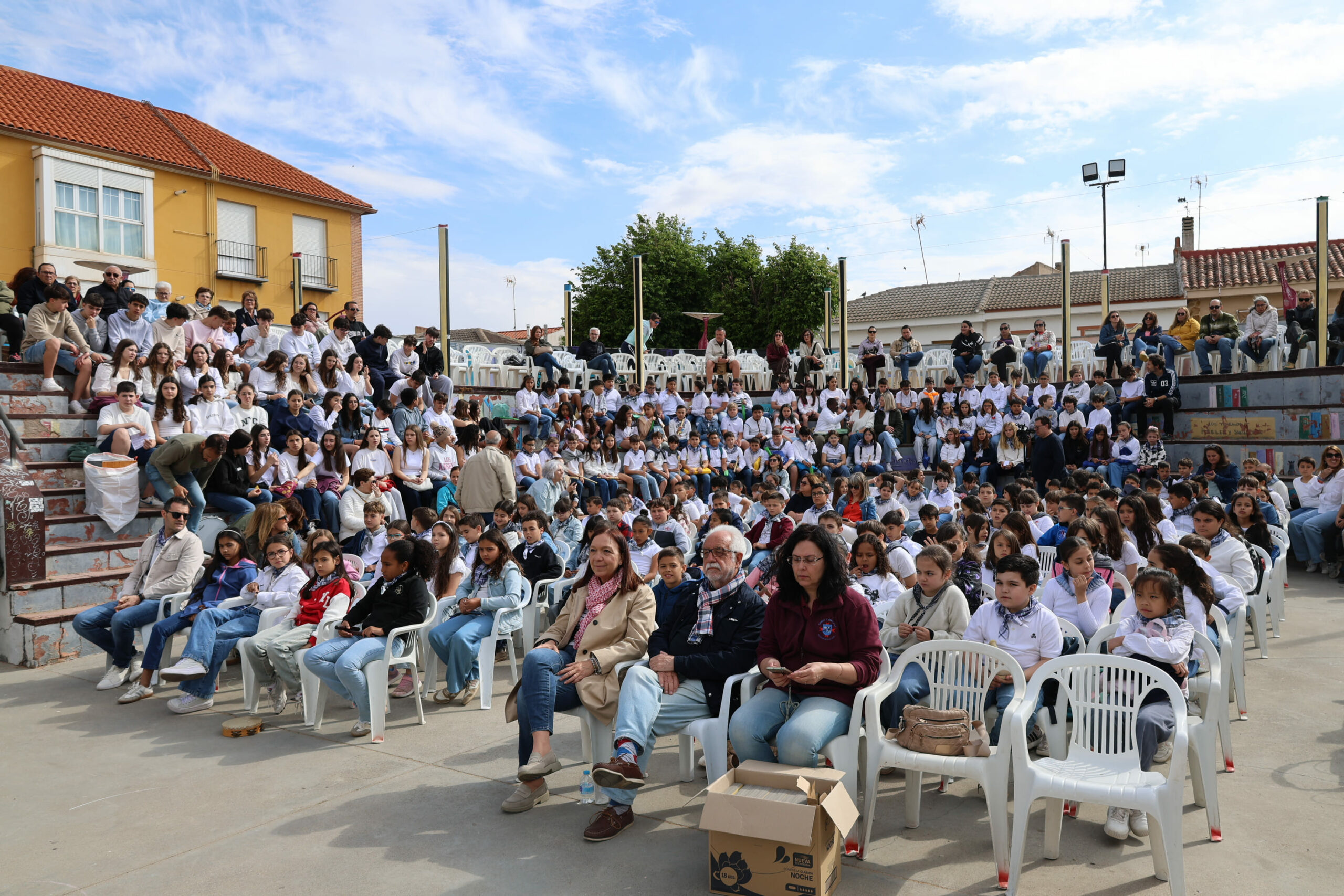Nueve Centros Escolares Preservan la Tradición en el IX Encuentro de Mayos.